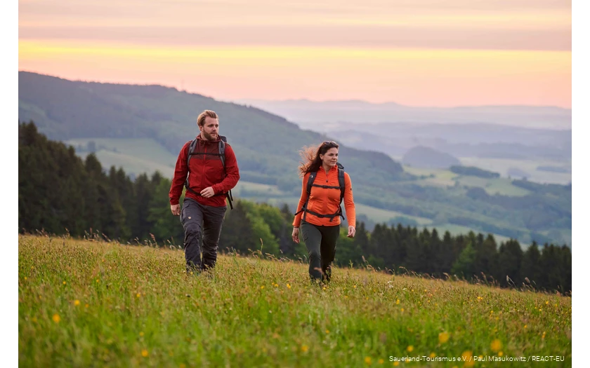 Hikers out and about in the Sauerland-Wanderdorf hiking villages.