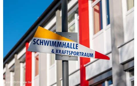Schwimmhalle-3.jpg
