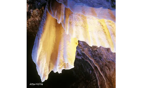 Die Atta-Höhle