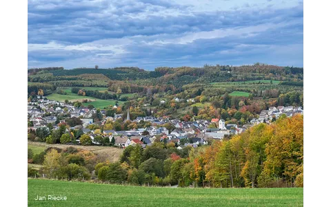 Uitzicht op Neuenrade vanaf het Aussichtsplattform Neuenrade