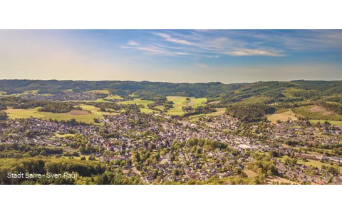 Eine Luftaufnahme der Stadt Balve