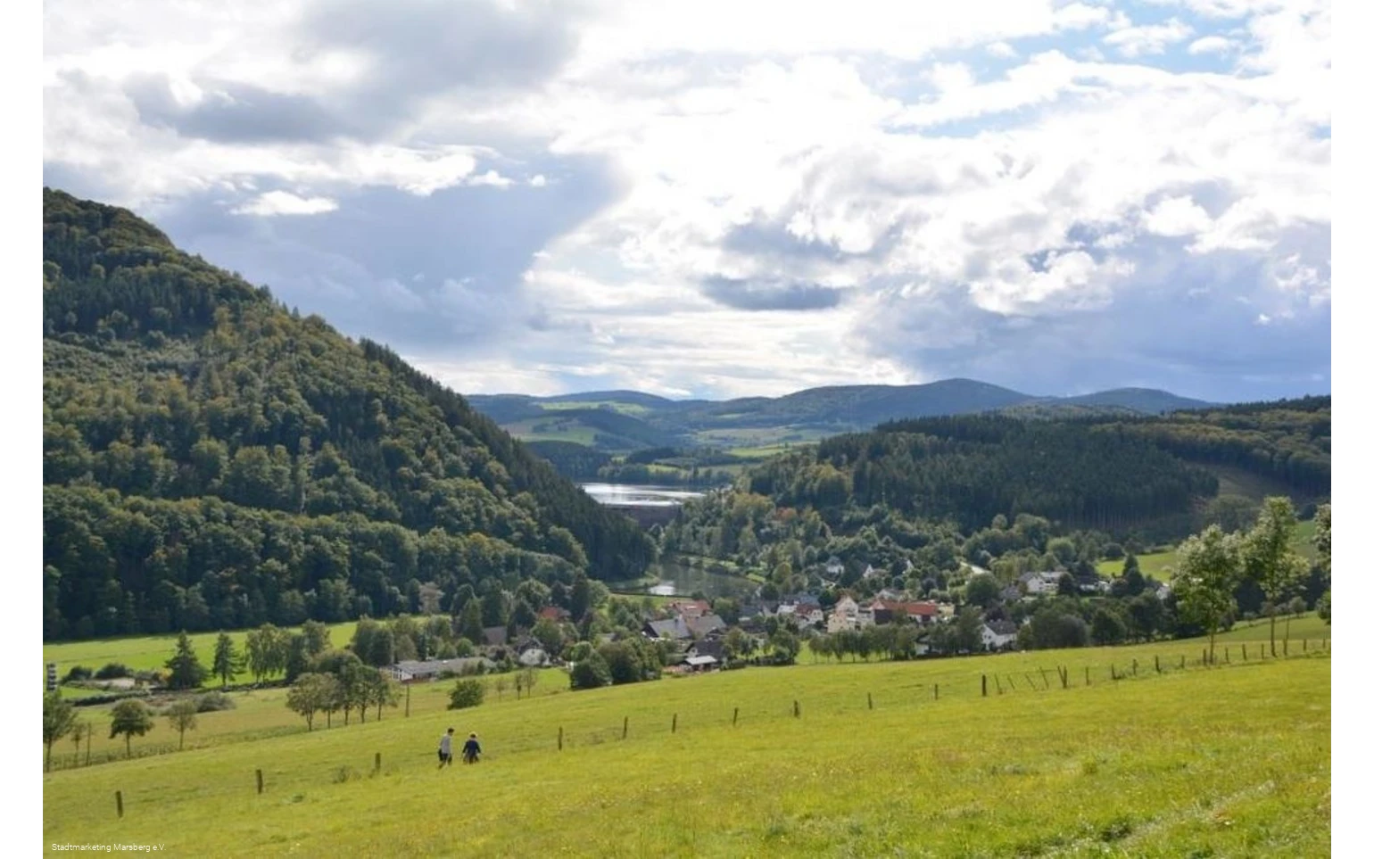 Blick auf Helminghausen und Diemelsee