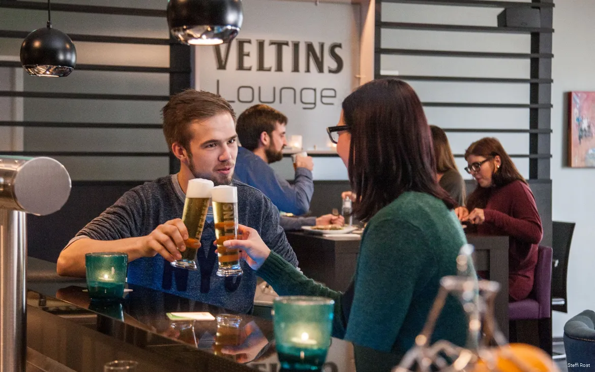 OVERSUM VELTINS Lounge
