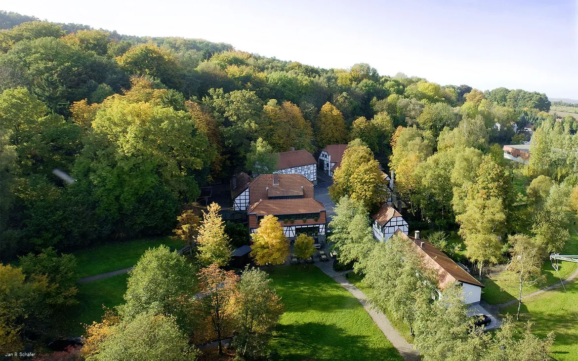 Drone image of the Barendorf factory masts