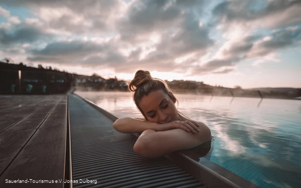Wellness Sauerland-Tourismus e.V. Jonas Dülberg.png