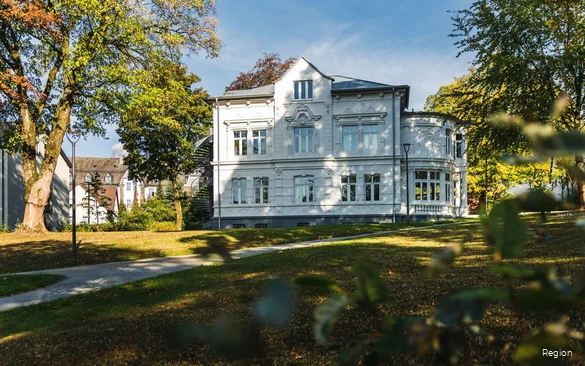 Buitenaanzicht van het streekmuseum Villa Wippermann in Halver