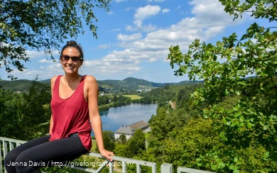 Travel blogger Jenna Davis visits the Sorpesee in Sauerland.