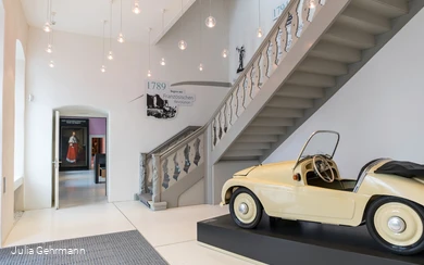 4_Foyer.jpg