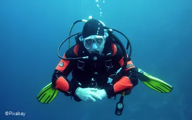 diver-668777_pixabay.jpg
