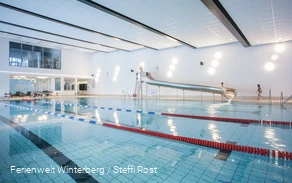 Schwimmbad Winterberg mit Rutsche
