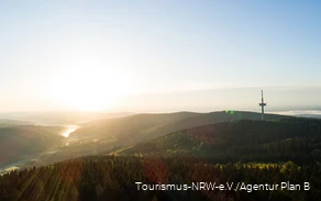 Panoramisch uitzicht over het Ebbegebergte bij Meinerzhagen.