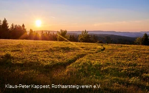 Sonnenuntergang in der Heidelandschaft auf dem Kahlen Asten