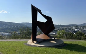 Skulptur Großes A.jpeg