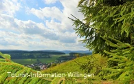 Geschichtspfad mit Blick auf Welleringhausen
