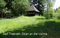Rastmöglichkeiten, wie hier eine Schutzhütte, befinden sich am Wegesrand
