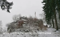 Kreuzberg mit Kreuz