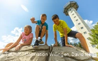 kinder-klettern-ettelsberg-hochheideturm c) david-heise-tourist-information-willingen.jpg