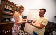 Besichtigung eines alten Bügeleisens