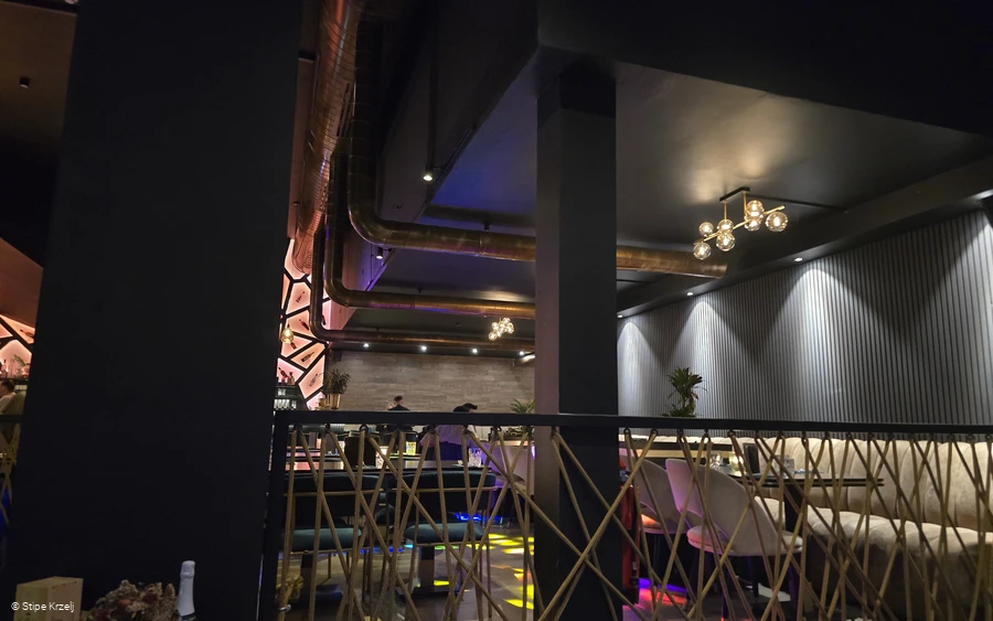 1000084984.jpg 1000084984.jpg