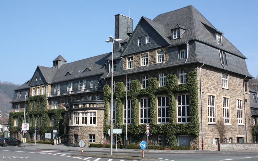 Werdohl_Rathaus_Front1.jpg