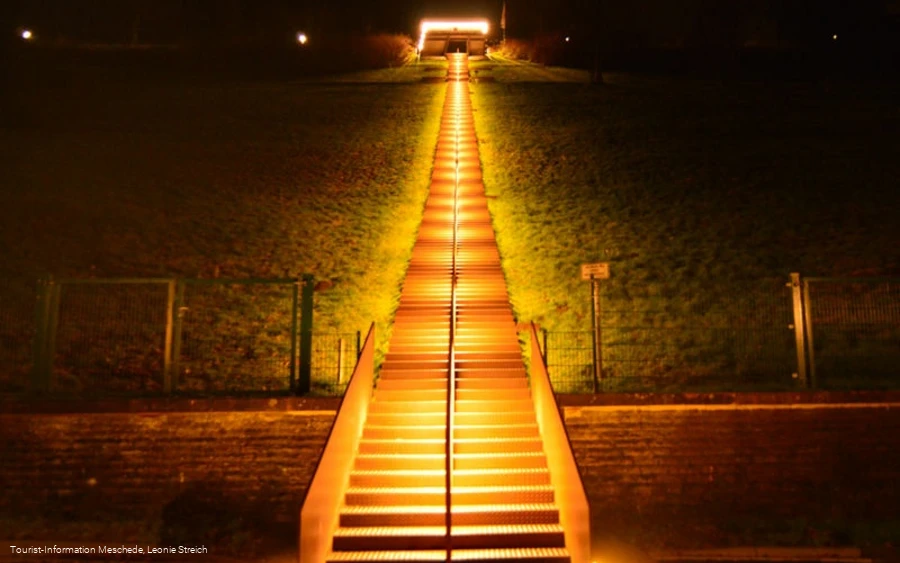 Himmelstreppe bei Nacht