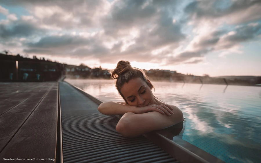 Wellness Sauerland-Tourismus e.V. Jonas Dülberg.png