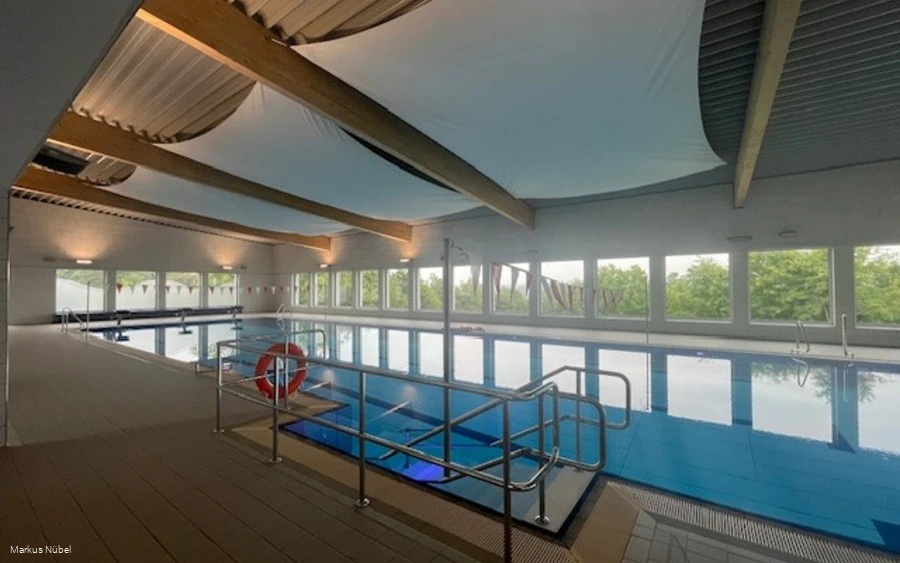 Hallenbad Foto 1