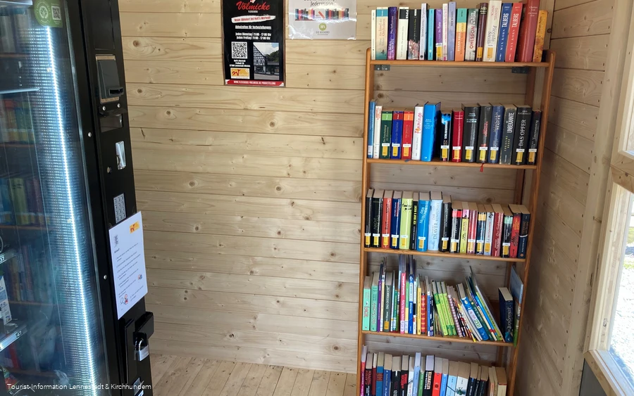 Dorf-Kiosk Kirchveischede Bücherschrank.jpg Dorf-Kiosk Kirchveischede Bücherschrank.jpg