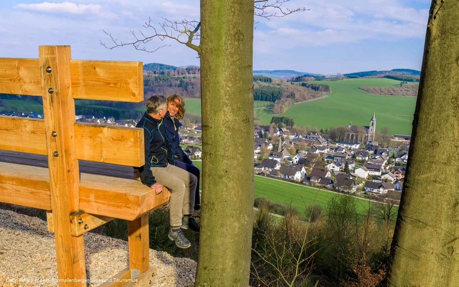 Riesenbank oberhalb von Reiste