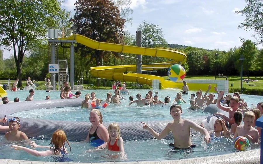Biberbad im Hochsommer