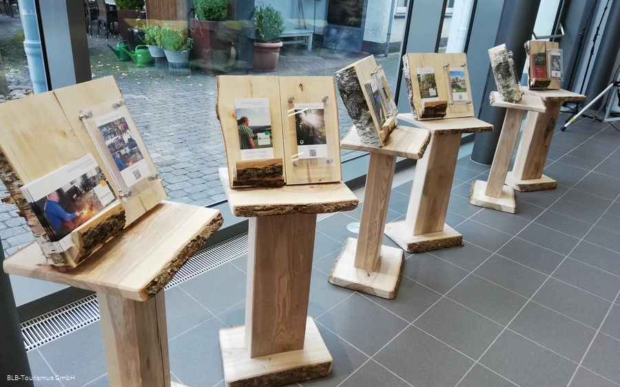 Broschüren-Ständer