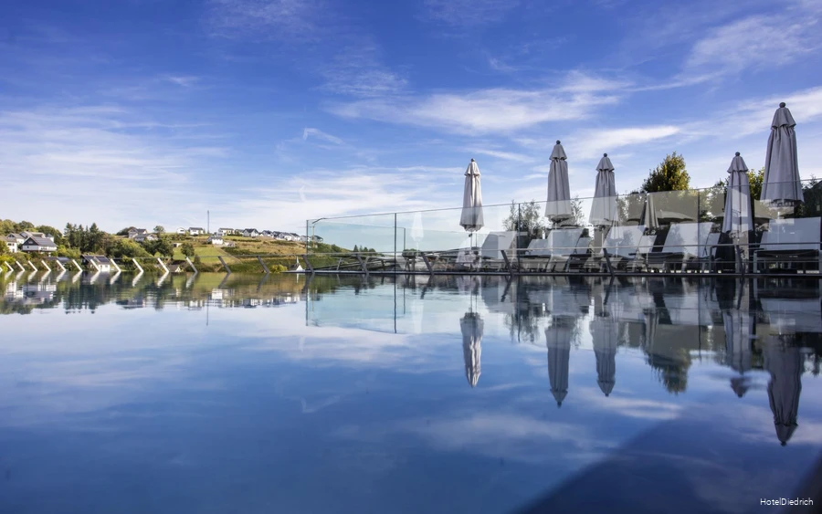 Hotel-Diedrich-Infinitypool-FotoHotelDiedrich.jpg