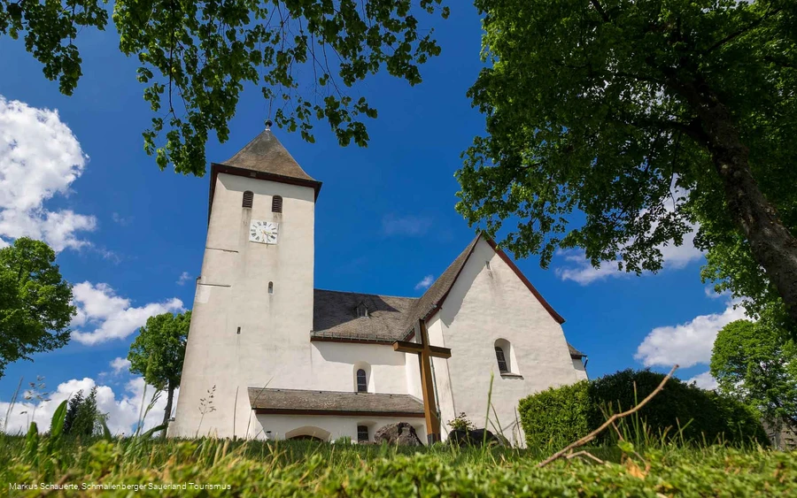 St. Cyriakus Pfarrkirche Berghausen