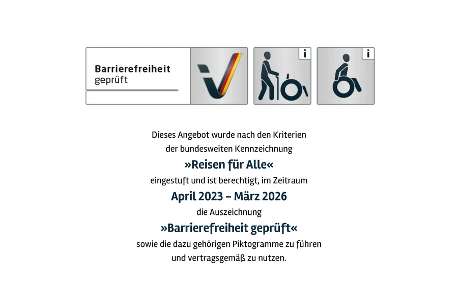 Die Urkunde zur geprüften Barrierefreiheit in der Winterberger Tourist Information.