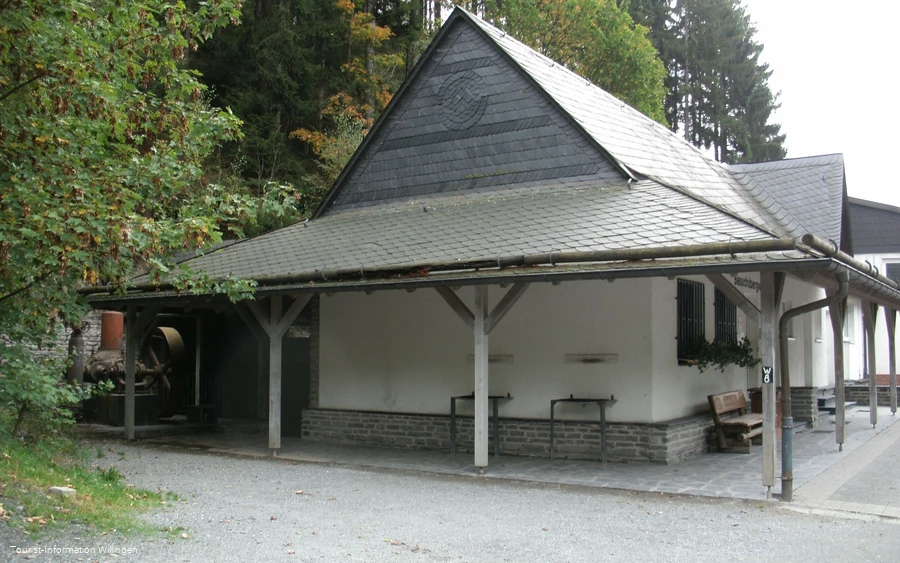 eingang-gebaeude-bergwerk-willingen.jpg eingang-gebaeude-bergwerk-willingen.jpg