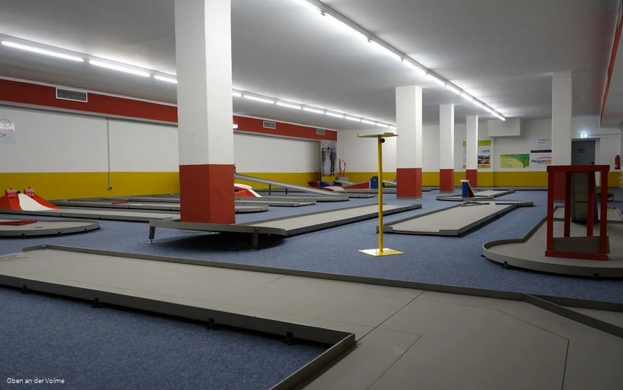 Übersicht über die zahlreichen Bahnen