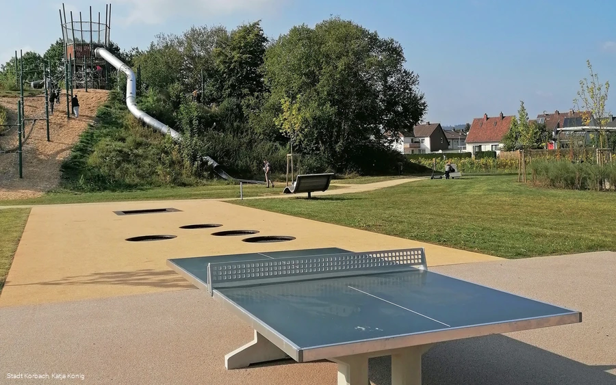 11 KorBerg Tischtennis Trampoline Berg