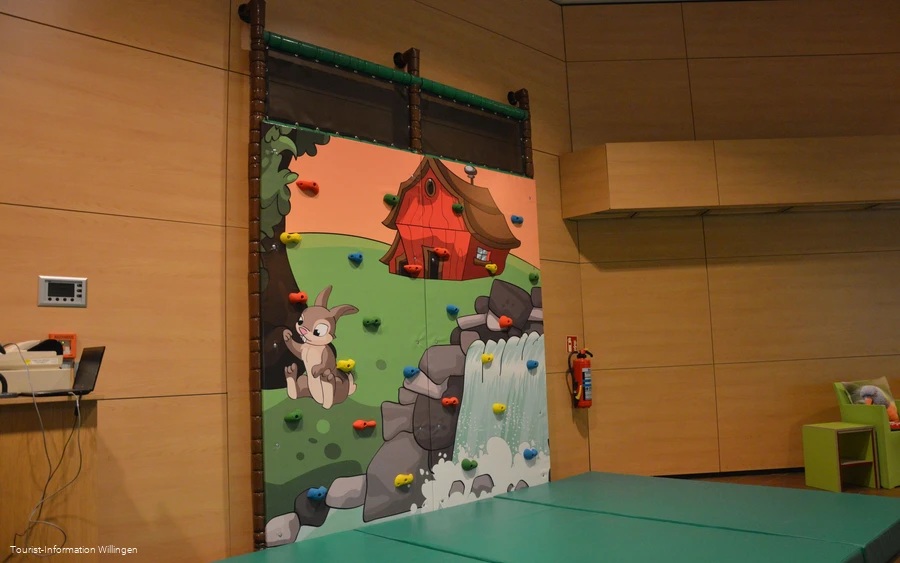 mini-eldorado-kletterwand.JPG