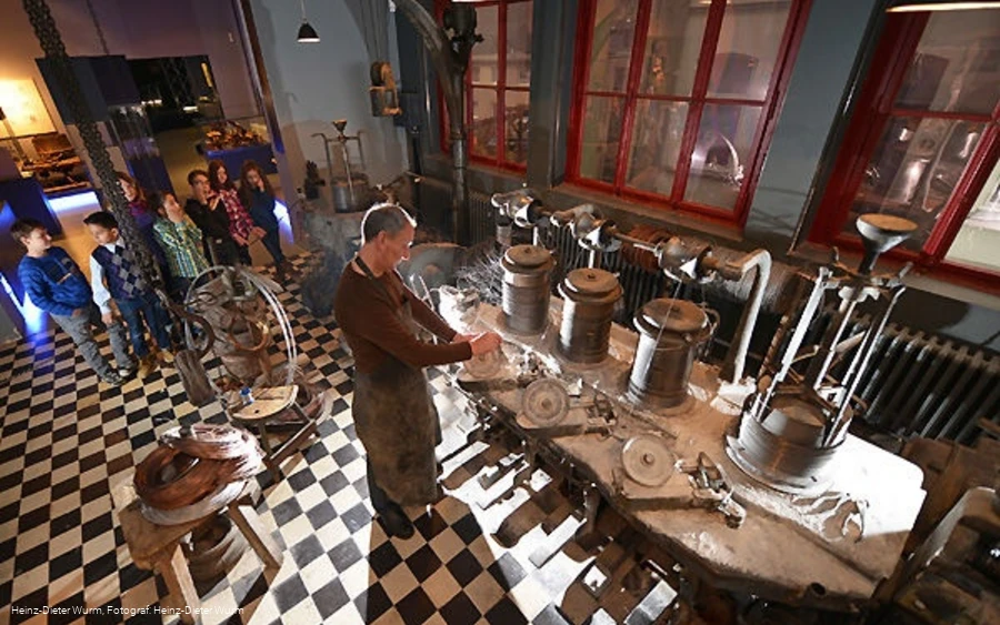 Vorführung Drahziehmaschinen