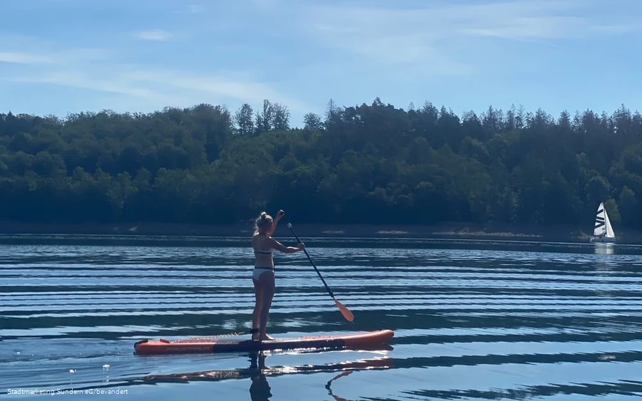 Stand up paddling