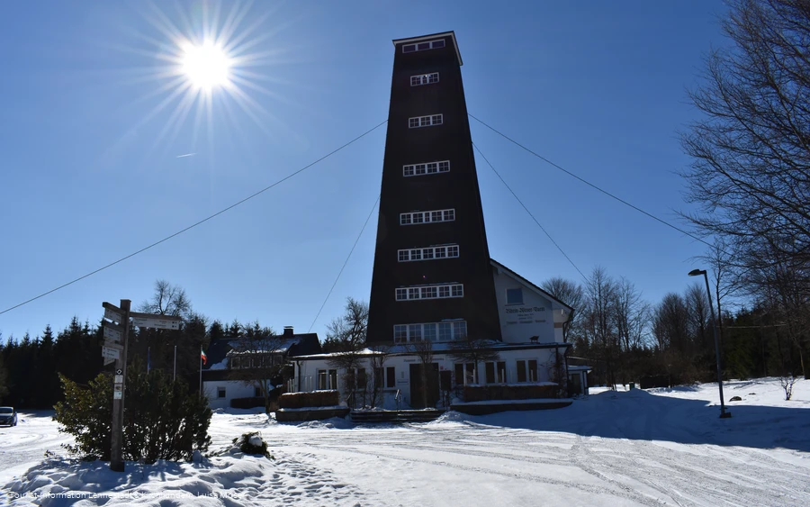 Rhein-Weser-Turm im Winter Rhein-Weser-Turm im Winter