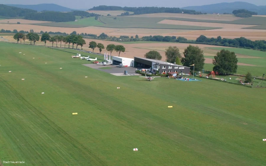 Flugplatz in Neuenrade-Küntrop von oben
