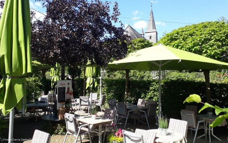Gartenwirtschaft/Blick Kloster Oelinghausen Gartenwirtschaft/Blick Kloster Oelinghausen