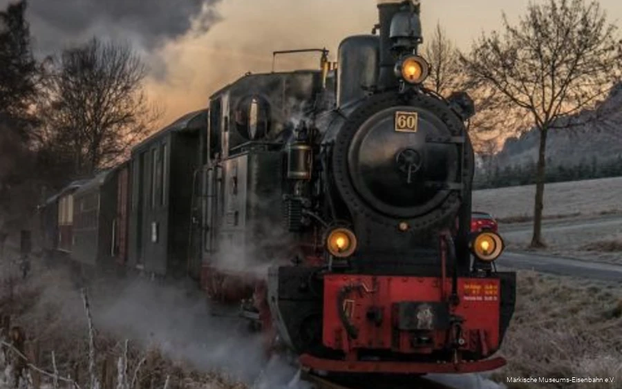 St. Nicholas rides on the historic railroad in the Märkischer Kreis.