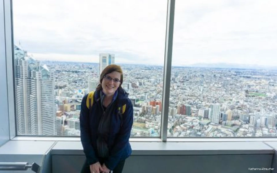 Katharina Altreuther alias "Kulturtänzer" on the road.