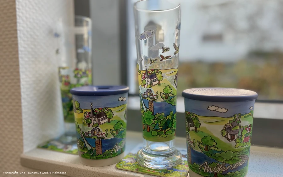 0,3 Glas Kuckuck_2_mit Bechern.jpg