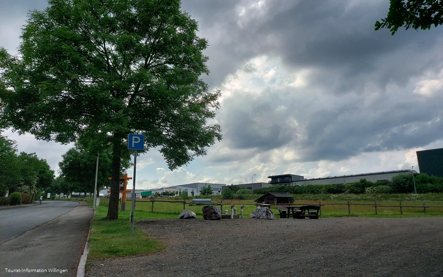 Original Wanderparkplatz Rattlar Copyright Tourist-Information Willingen CC BY-SA.jpg