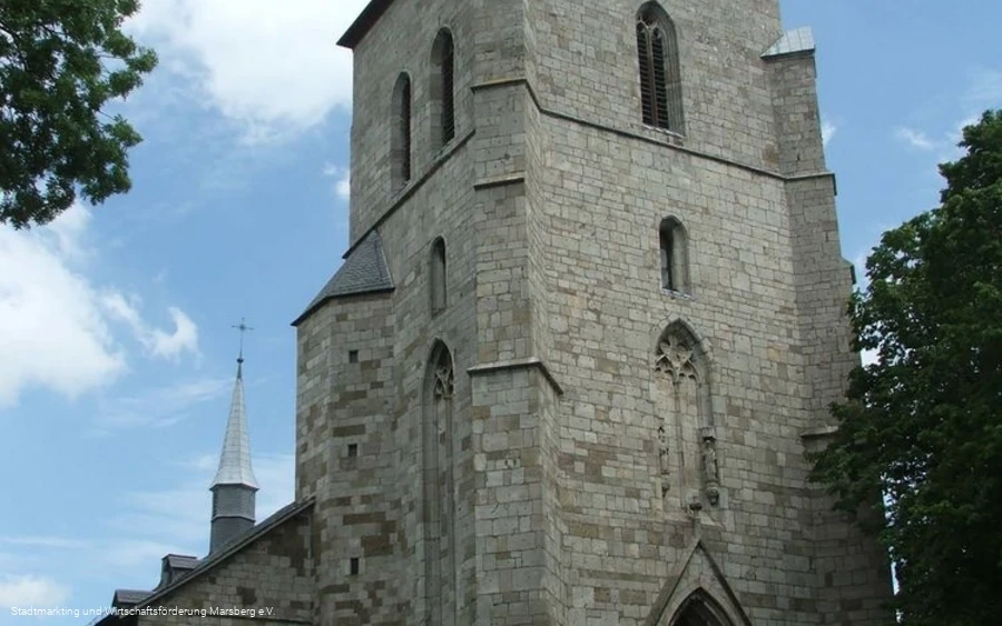 Stiftskirche St. Peter und Paul Obermarsberg - Eingang Stiftskirche St. Peter und Paul Obermarsberg - Eingang