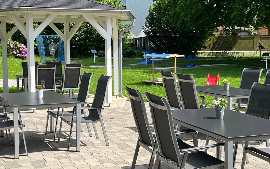 MInigolf Elspe Terrasse©Minigolf Elspe