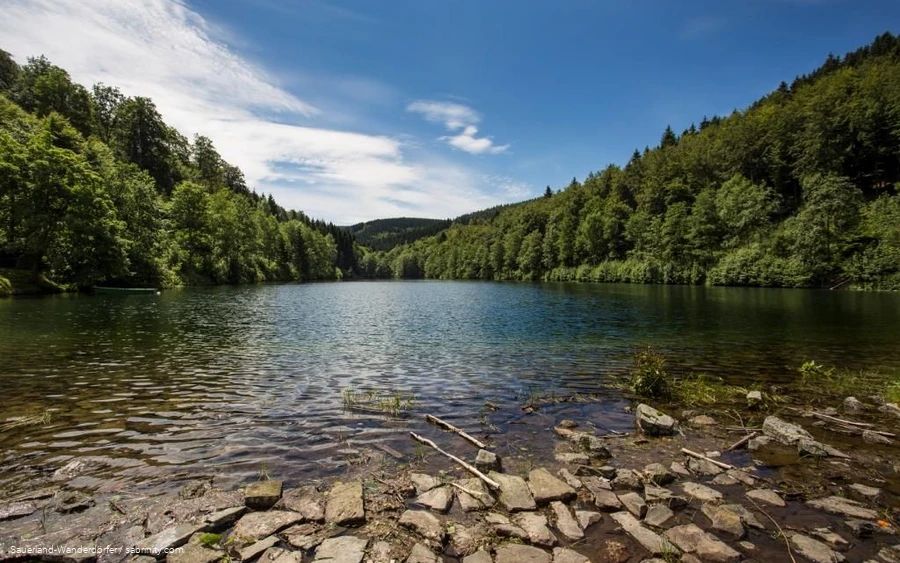 Zo idyllisch ziet Schmalah See eruit in de zomer.
